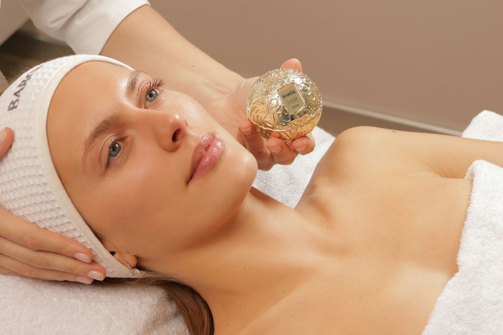 ЛИФТИНГ-УХОД ЗОЛОТОЙ СТАНДАРТ ЛИФТИНГА